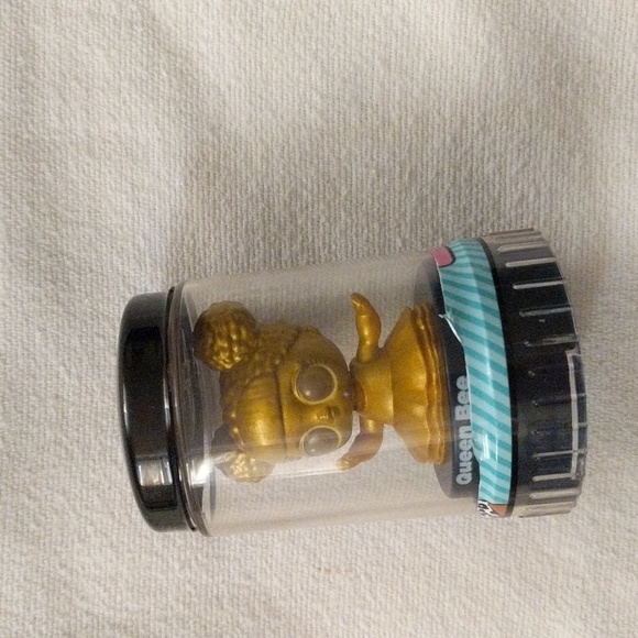 good 2 grow Other - Good 2 Grow LOL figurine rare "Queen Bee" New